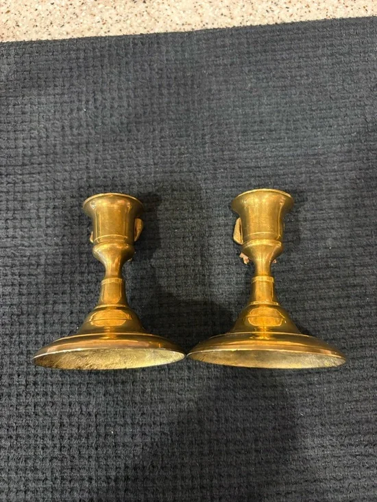 Vintage brass candlestick holders (bow/ribbon) - Picture 9 of 10